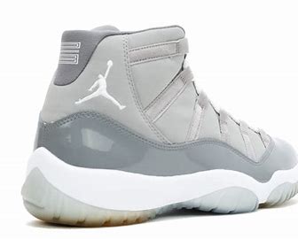 JORDAN 11 RETRO GRIGIO CHIARO